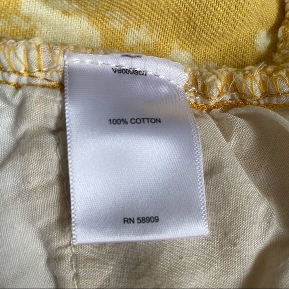 Chelsea & Violet Yellow Distressed Jean Shorts, Size 25 - Picture 4 of 7